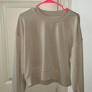 Size 8 Lululemon soft cropped crewneck